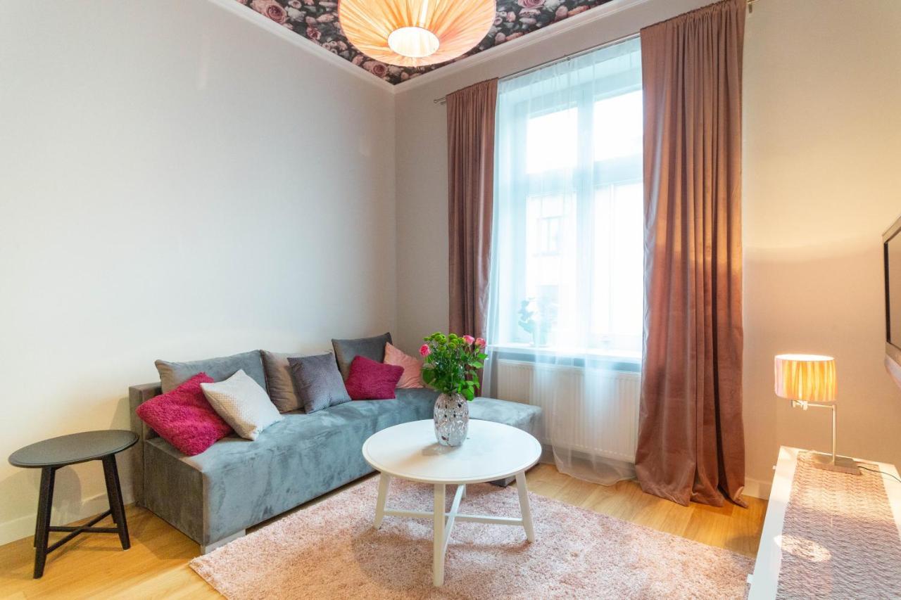 Glamorous And Brand New 2 Bedroom Krakau Buitenkant foto